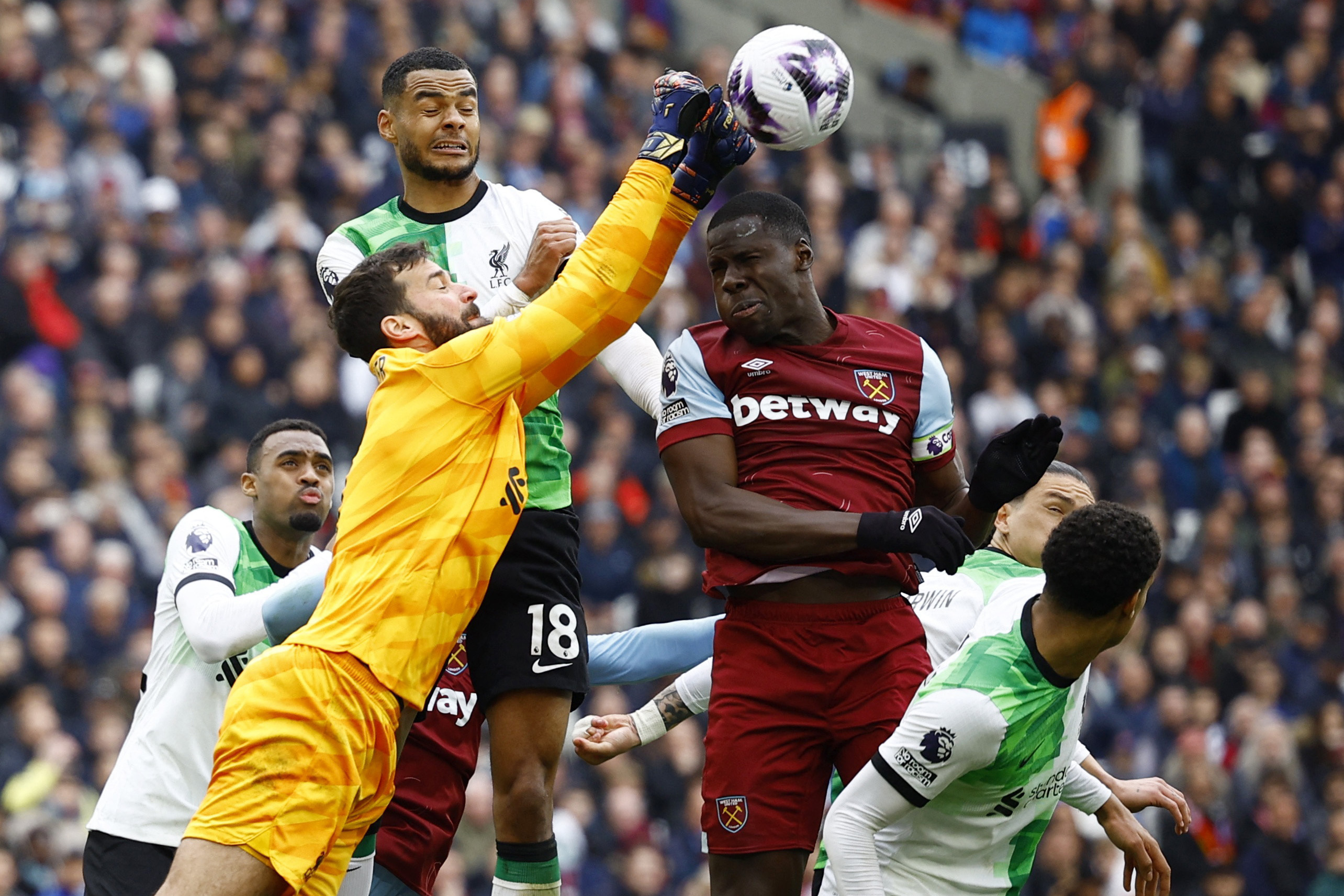 足坛不一样的轨迹   足坛不一样的轨迹